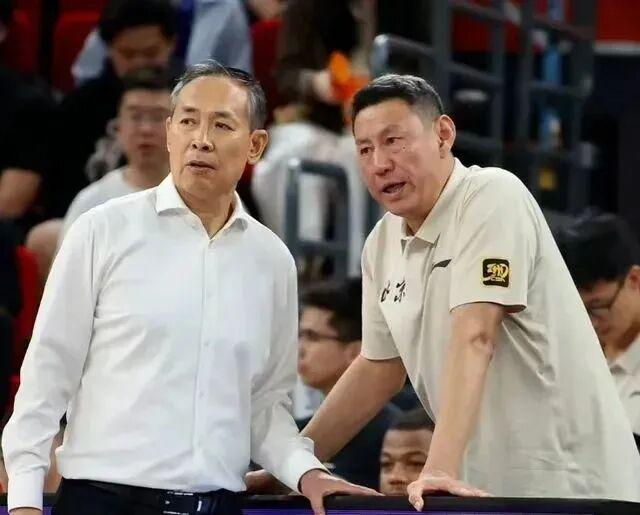 MK体育火箭助教艾维竞争独行侠帅位