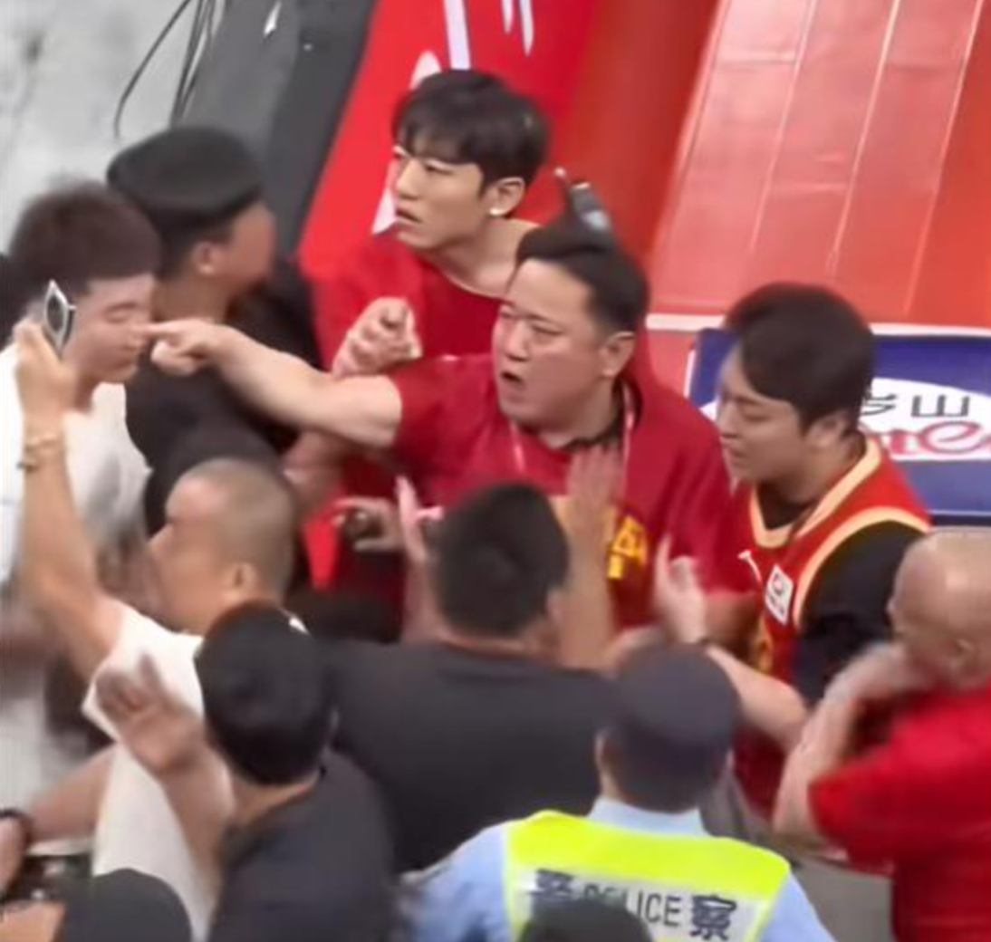 场均28+7!火箭若引进巨星前锋,可盘活全队?杜兰特改打大前锋
