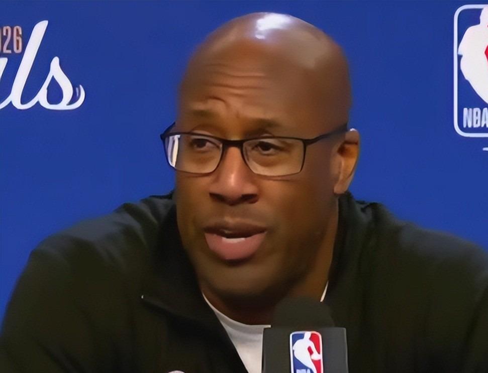 同样是NBA传奇巨星，为何科比营销害人，詹姆斯营销却无害？