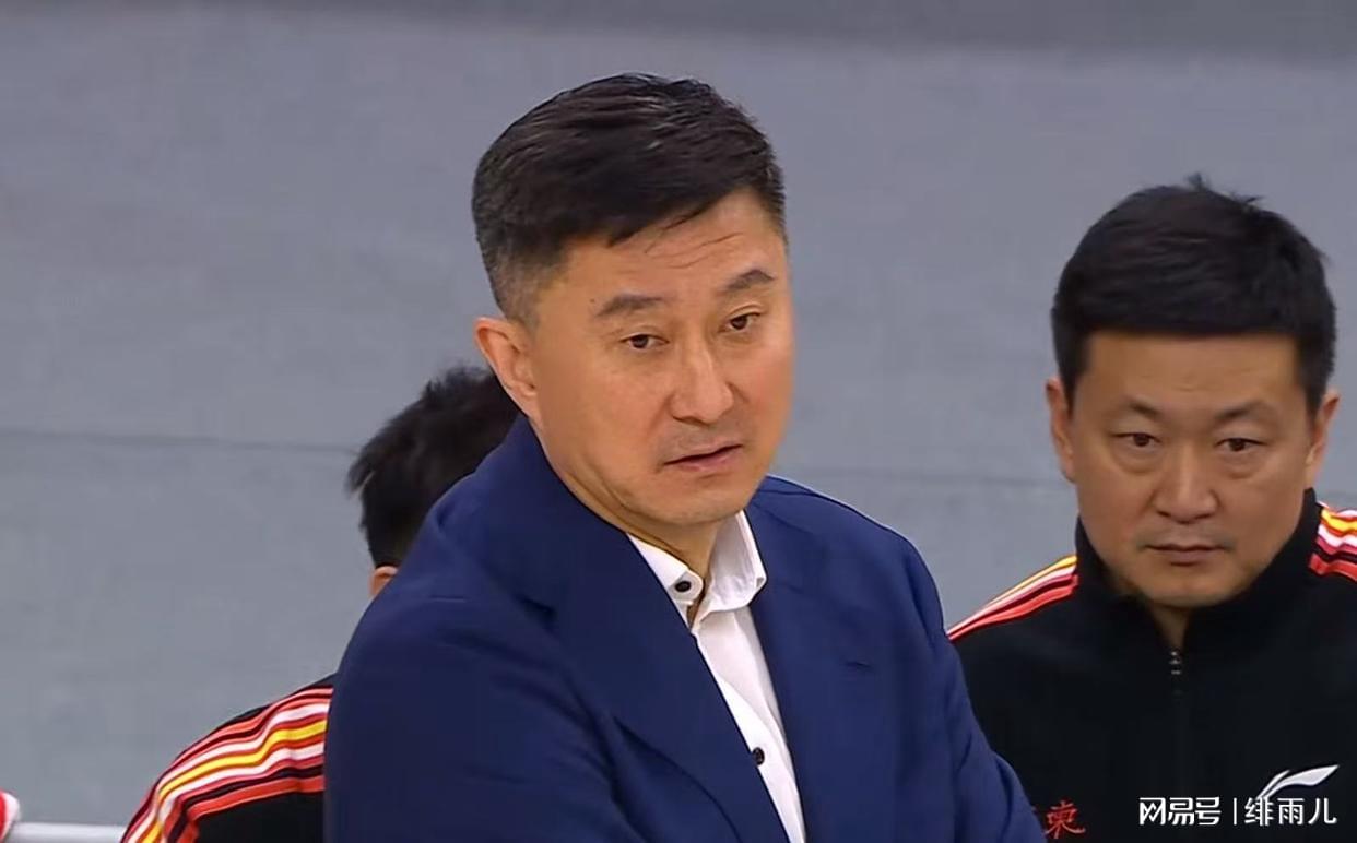 尼克斯迎赛点利好！马刺替补中锋出战成疑，文班亚马要独自扛内线