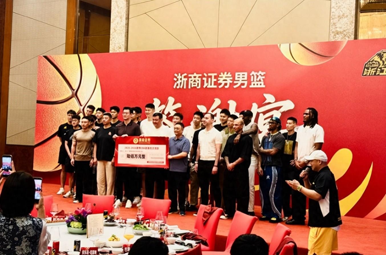 勇士队获得备受瞩目的1.12亿美元侧翼重大交易更新！