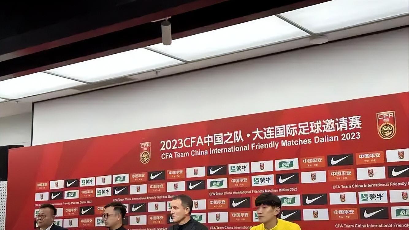 MK体育曝邓登对斯普利特的处理方式 在联盟教练圈内留下了负面印象