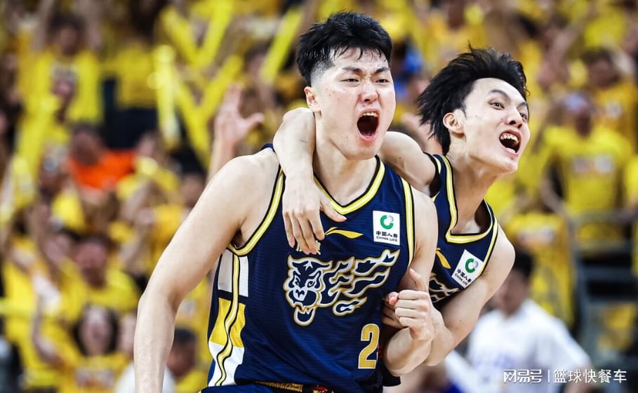 韦德亲历尼克斯29分逆转：整座纽约都在沸腾