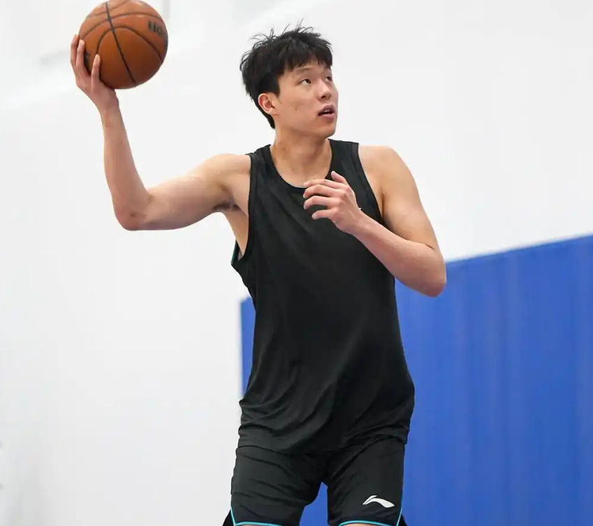 曝邓登对斯普利特的处理方式 在联盟教练圈内留下了负面印象
