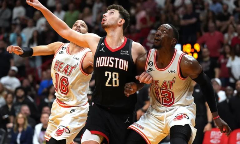 MK体育力压姚明！小斯：我是NBA历史第一个高中生身份获得年度最佳新秀