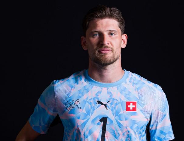 MK体育-瑞士造点前疑似越位未给划线图，FIFA称为技术故障且并不越位